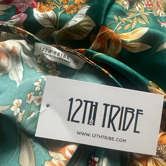 12th Tribe Natalia Emerald Floral Maxi Dress - Picture 5 of 5